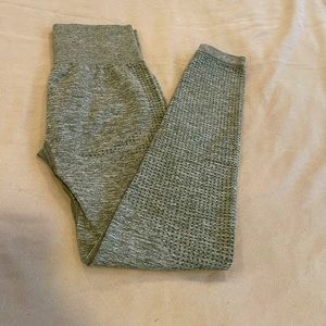 Textured yoga leggings